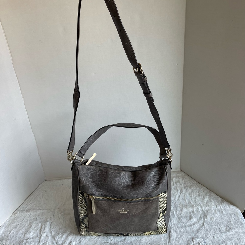 Kate Spade Gray Bag With Snake pattern . - Picture 10 of 17